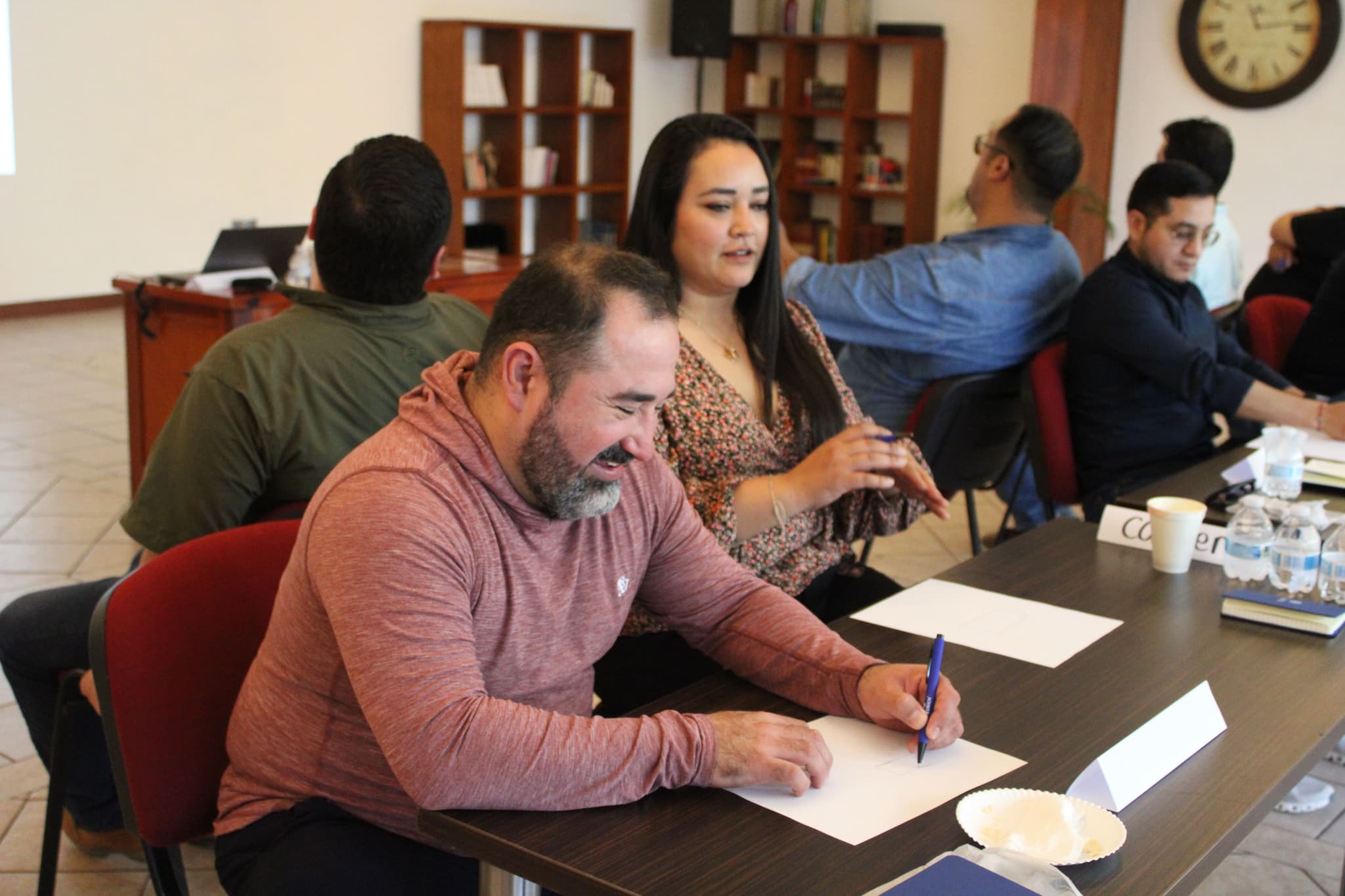 Impulsa el liderazgo en tu organización con actividades diseñadas para fortalecer habilidades clave y fomentar un impacto positivo entre colaboradores. en México